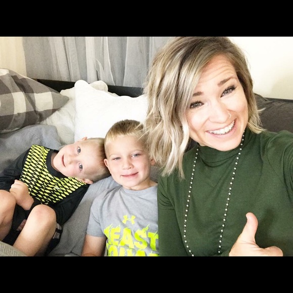 Meet your Posher, Jessica - Picture 3 of 5